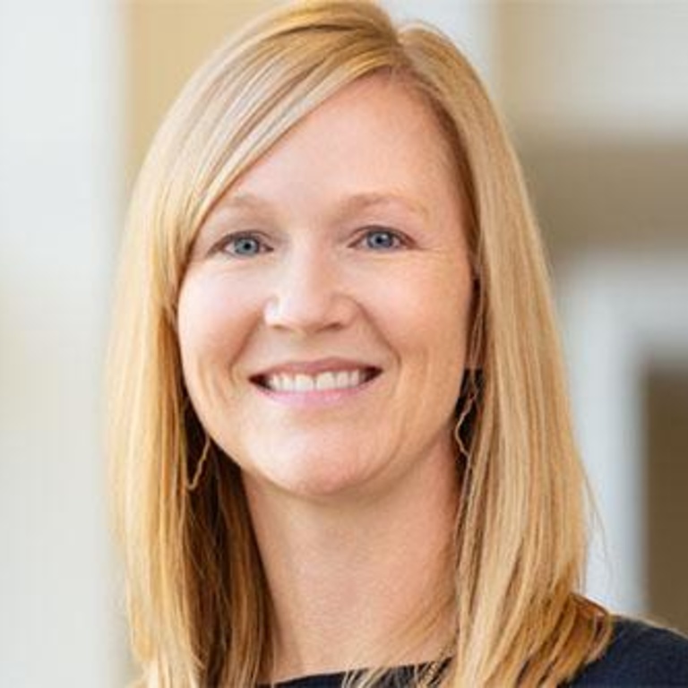 Photo of Julie Bobitt
